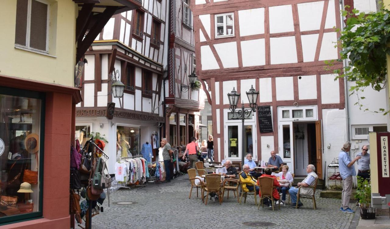 The Old Gemeinde House By The Mosel River Brauneberg Exterior foto